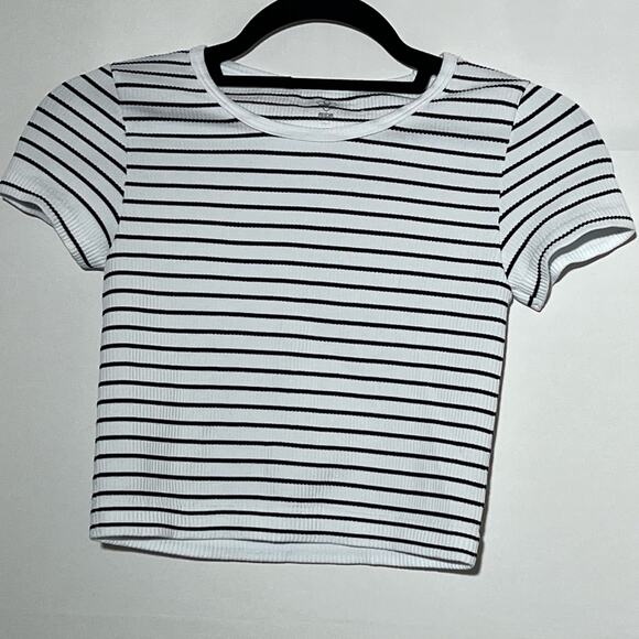 Aura Short Sleeve Striped Ribbed Pullover Cropped Top Black White Womens Size SM - Picture 1 of 5